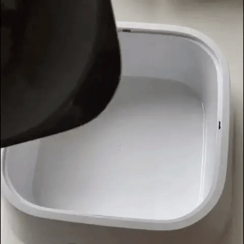 Splash-Proof Water Bowl